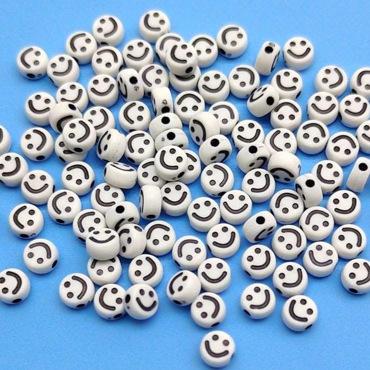 Craft Beads Smiley white Large Pack